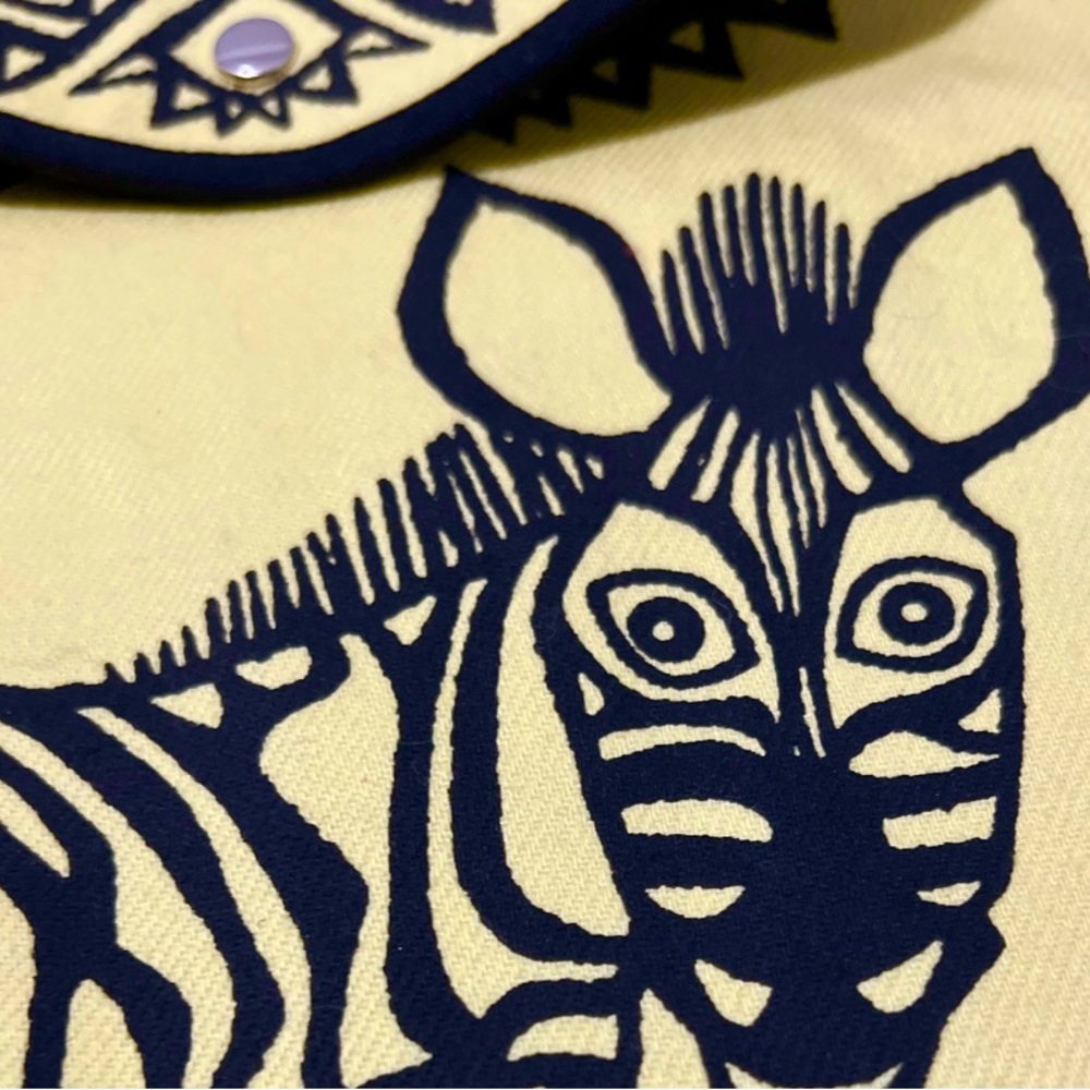 Coq d’Or Yellow Zebra Print Shoulder Bag – African Art Inspired Crossbody - Picture 4 of 8